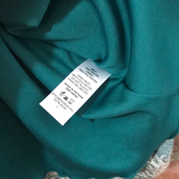 Dee Elle Paisley L/S Tunic L - Picture 3 of 6